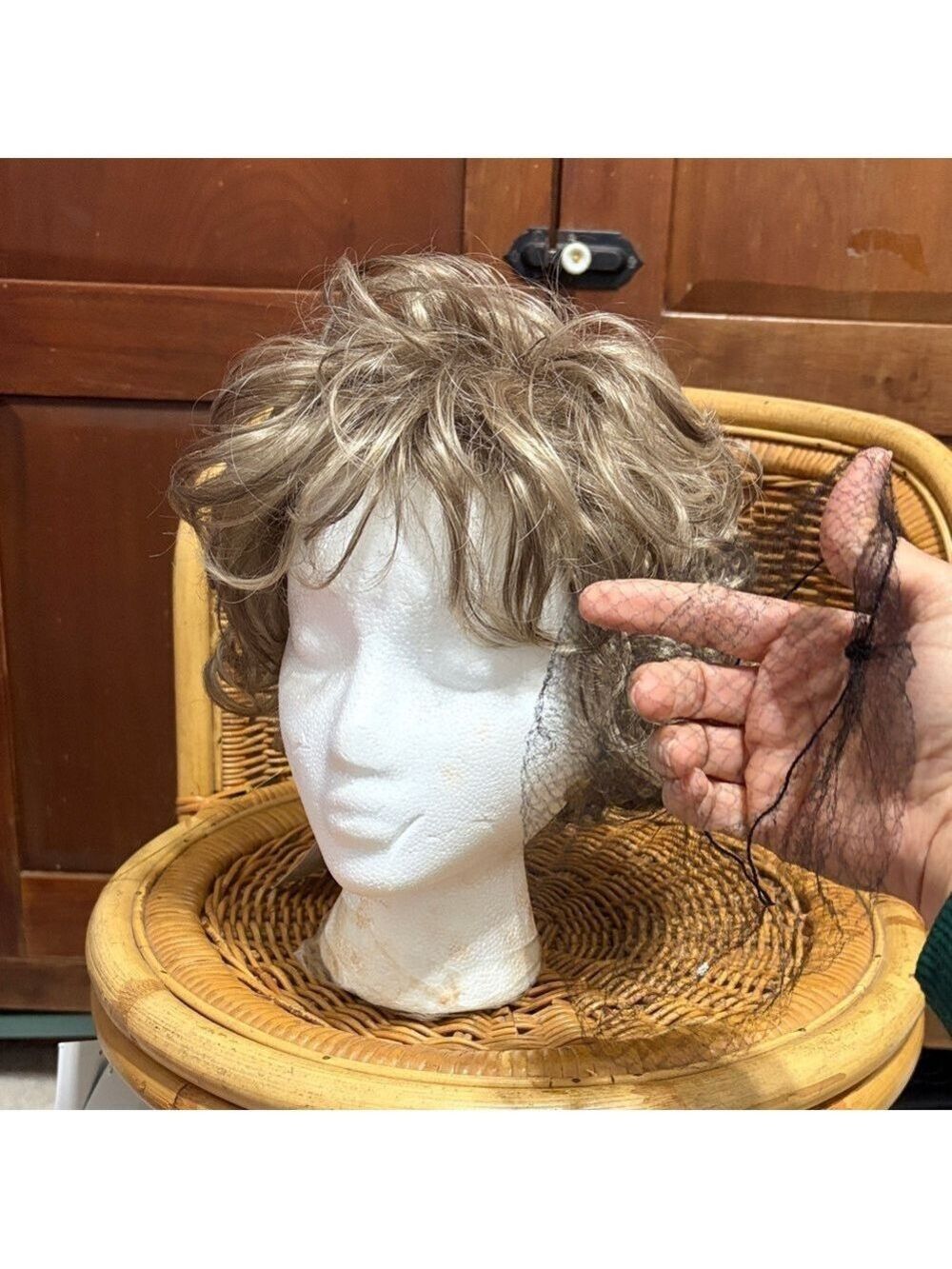 NWT- Stylish Curly Blonde Wig soft stretch #0021 - Picture 11 of 11